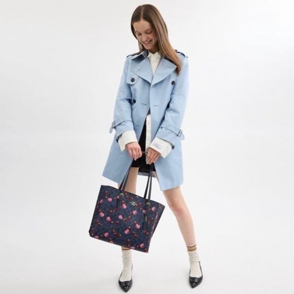 NWT Coach Mollie Tote In Signature Canvas With Cherry Print - Picture 5 of 10